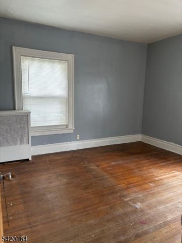 647 E 25Th St, Paterson City, NJ 07504