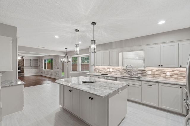 5306 Dana Leigh Drive, Houston, TX 77066
