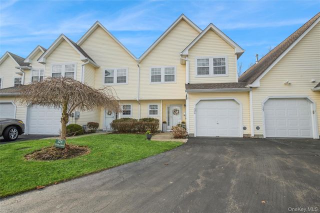 326 Erin Lane, East Setauket, NY 11733