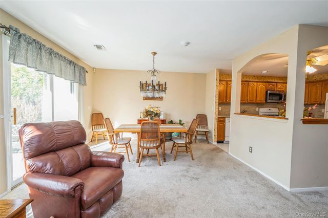 326 Erin Lane, East Setauket, NY 11733