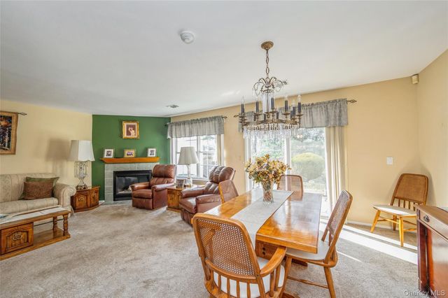 326 Erin Lane, East Setauket, NY 11733