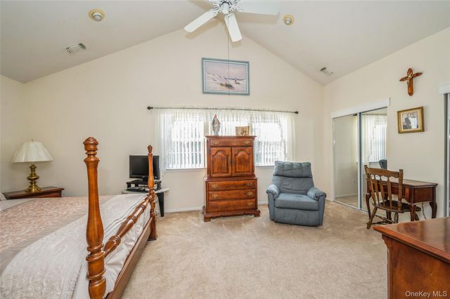 326 Erin Lane, East Setauket, NY 11733