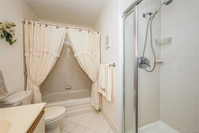 326 Erin Lane, East Setauket, NY 11733