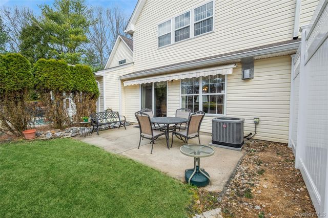 326 Erin Lane, East Setauket, NY 11733