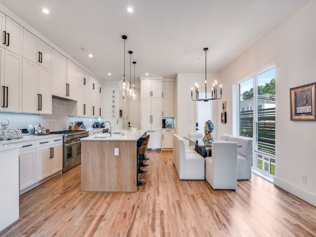 4200 University Boulevard, University Park, TX 75205