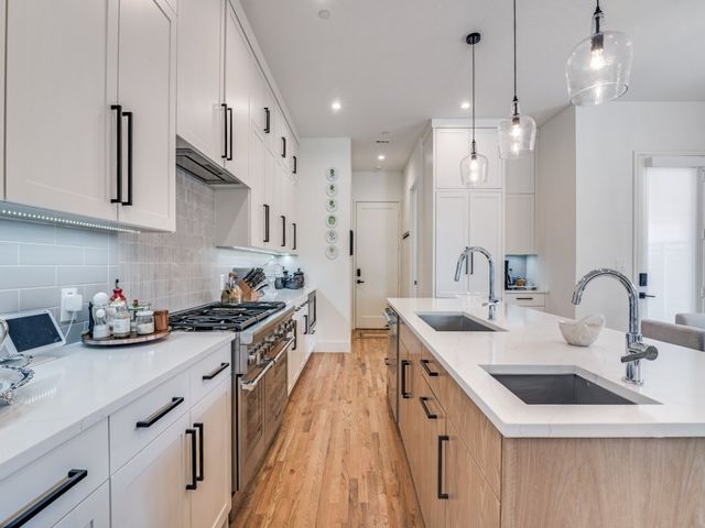 4200 University Boulevard, University Park, TX 75205