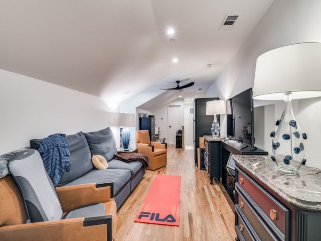 4200 University Boulevard, University Park, TX 75205