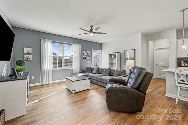 125 White Apple Way, Statesville, NC 28625