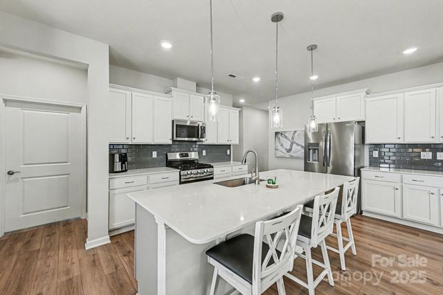 125 White Apple Way, Statesville, NC 28625