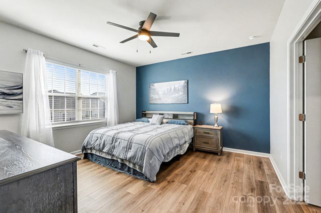 125 White Apple Way, Statesville, NC 28625