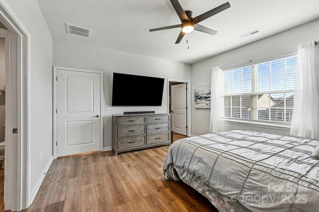 125 White Apple Way, Statesville, NC 28625