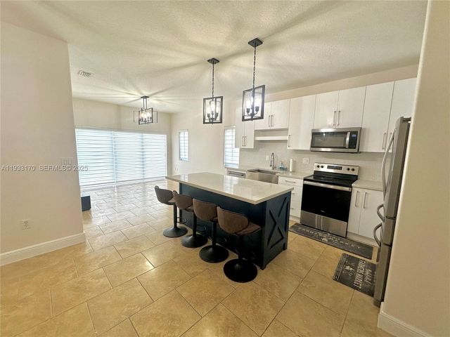 14602 SW 182nd Ter 0, Miami, FL 33177