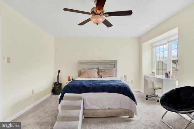 6222 SPRING KNOLL DR, Harrisburg, PA 17111