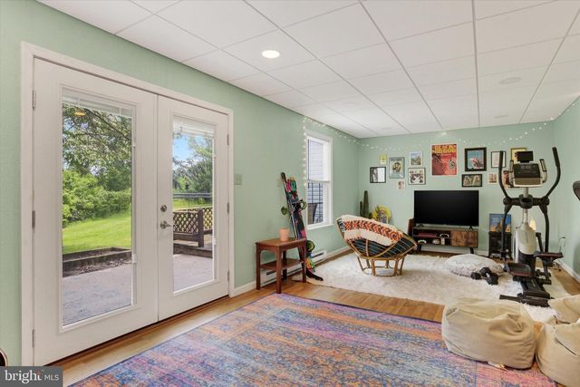 6222 SPRING KNOLL DR, Harrisburg, PA 17111