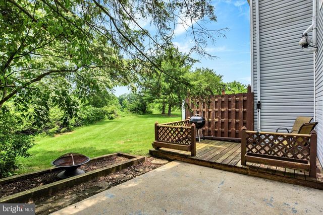 6222 SPRING KNOLL DR, Harrisburg, PA 17111