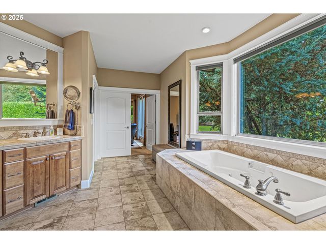 29200 Nw 71st, Ridgefield, WA 98642