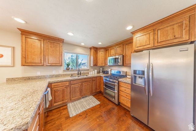 228 E GOLDEN WILLOW CIR, Sandy, UT 84070