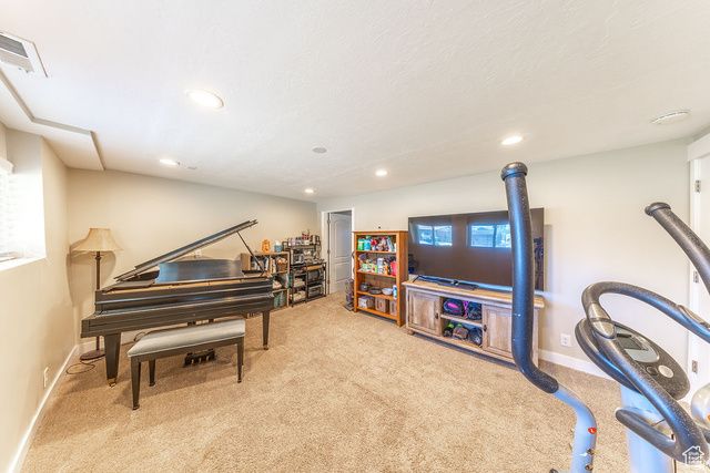 228 E GOLDEN WILLOW CIR, Sandy, UT 84070