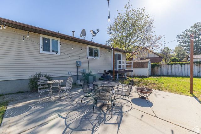 228 E GOLDEN WILLOW CIR, Sandy, UT 84070