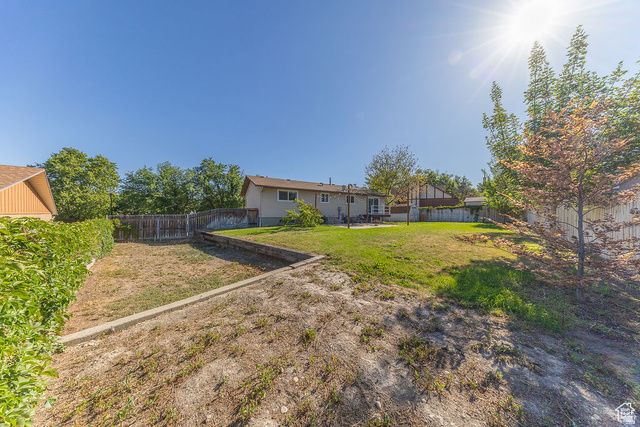 228 E GOLDEN WILLOW CIR, Sandy, UT 84070