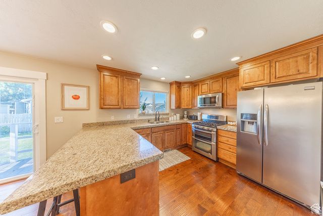 228 E GOLDEN WILLOW CIR, Sandy, UT 84070