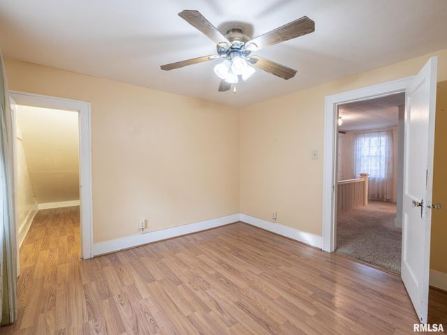 921 BROADWAY Road, Pekin, IL 61554