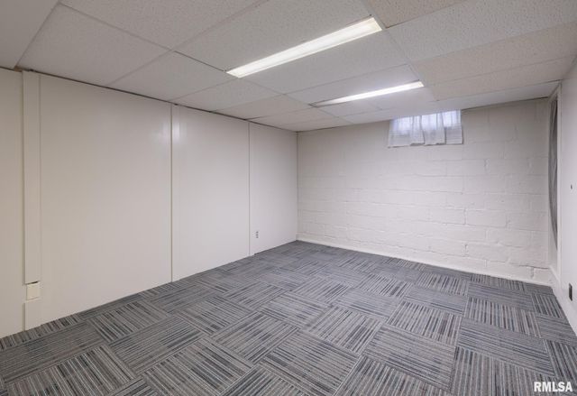 921 BROADWAY Road, Pekin, IL 61554