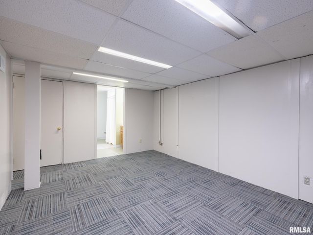 921 BROADWAY Road, Pekin, IL 61554