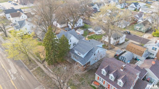 921 BROADWAY Road, Pekin, IL 61554