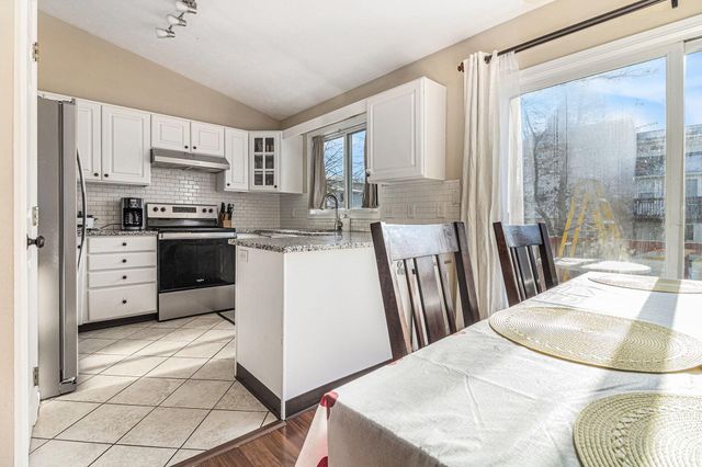 1882 Crosswinds Court Se, City Of Kentwood, MI 49508