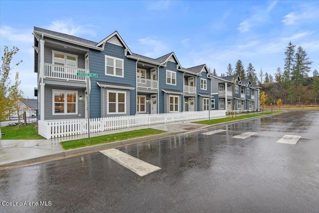 342 E Grosbeak AVE, Hayden, ID 83835