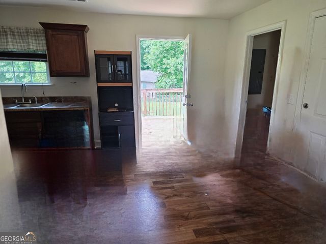 82 Stoney Creek Drive, Cleveland, GA 30528
