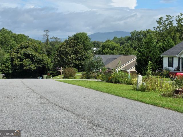 82 Stoney Creek Drive, Cleveland, GA 30528