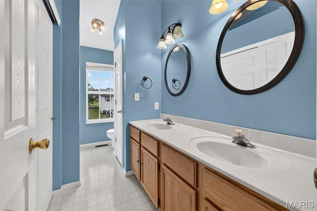1033 Providence Pointe Drive, Wentzville, MO 63385