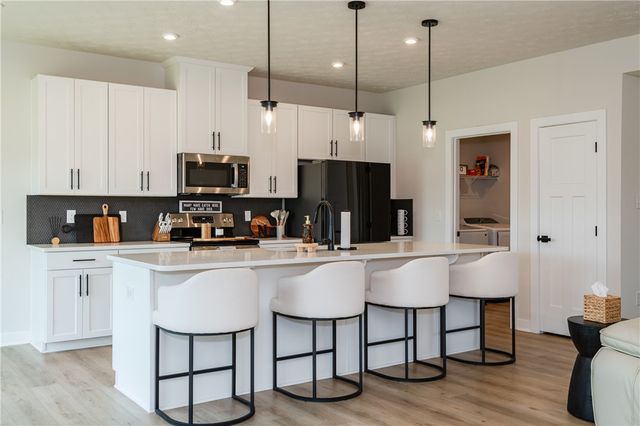 7240 Rivendell Circle, Dayton, OH 45459