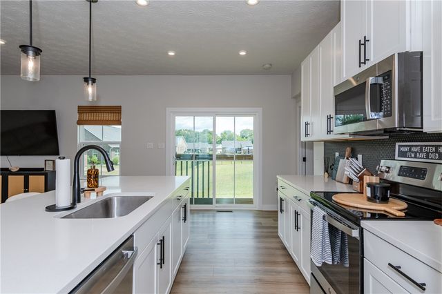 7240 Rivendell Circle, Dayton, OH 45459