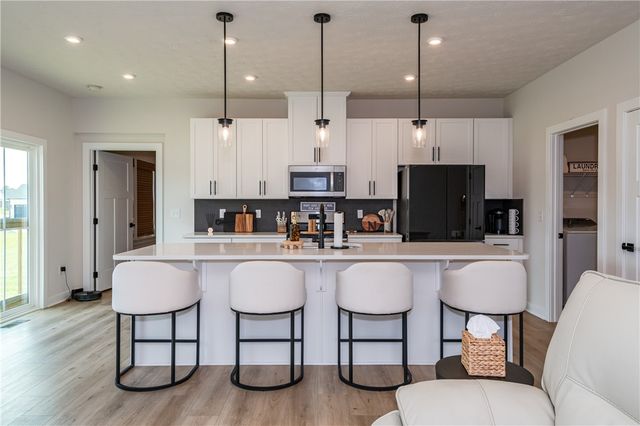 7240 Rivendell Circle, Dayton, OH 45459