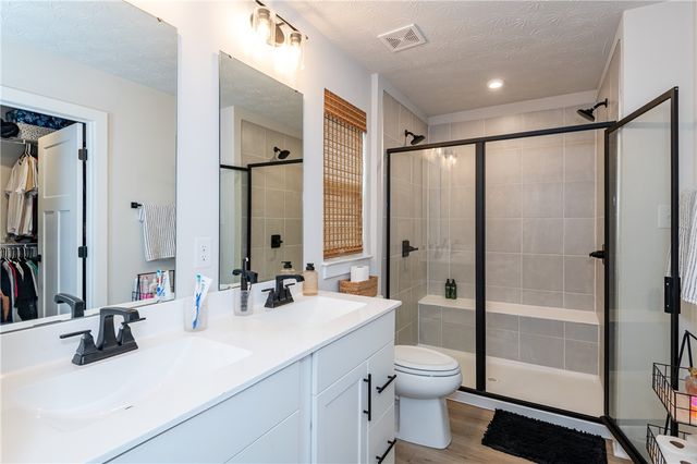 7240 Rivendell Circle, Dayton, OH 45459