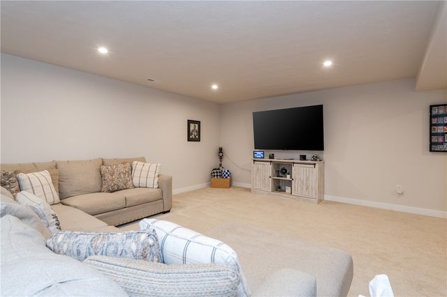 7240 Rivendell Circle, Dayton, OH 45459