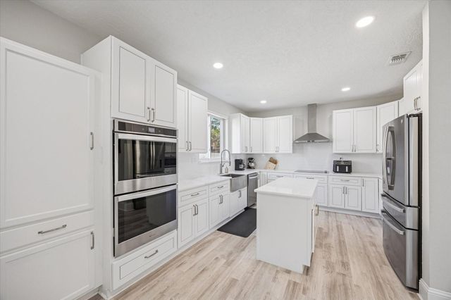 830 Silvergate Drive, Houston, TX 77079