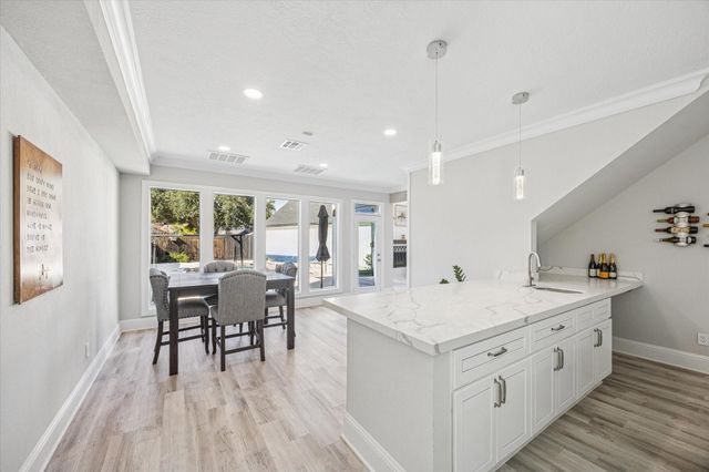 830 Silvergate Drive, Houston, TX 77079