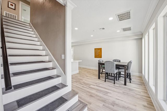 830 Silvergate Drive, Houston, TX 77079