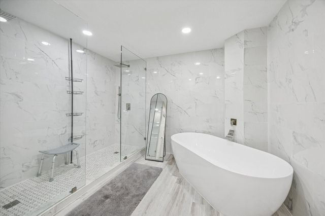 830 Silvergate Drive, Houston, TX 77079