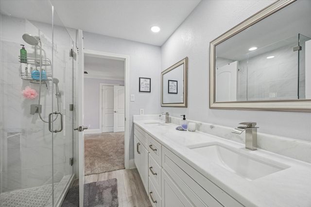 830 Silvergate Drive, Houston, TX 77079