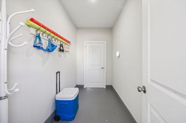 830 Silvergate Drive, Houston, TX 77079