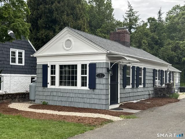 10 Toll House Lane, West Hartford, CT 06117