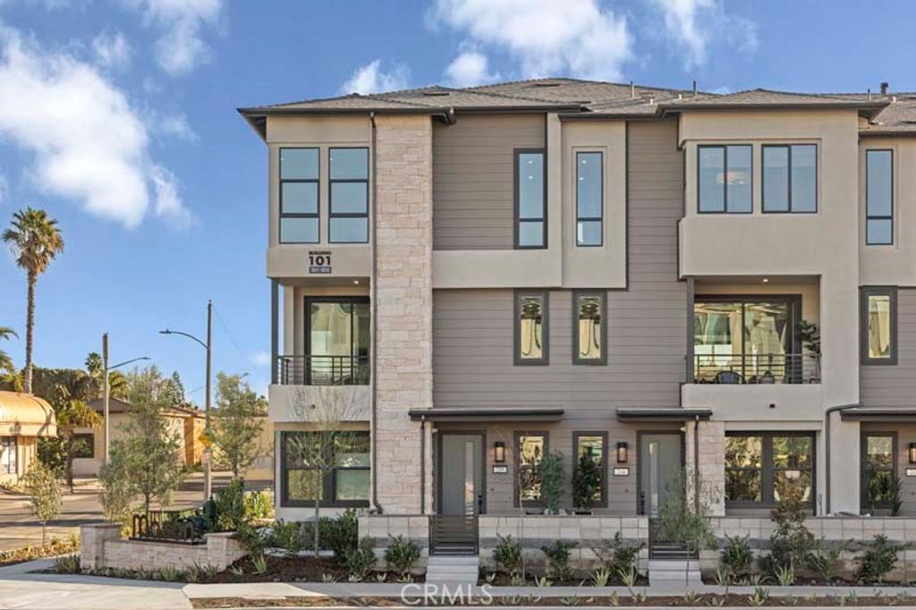 107 S Laxore Street 403, Anaheim, CA 92804