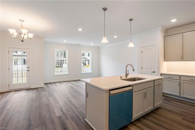 4932 Apricot WAY, Chesapeake, VA 23321