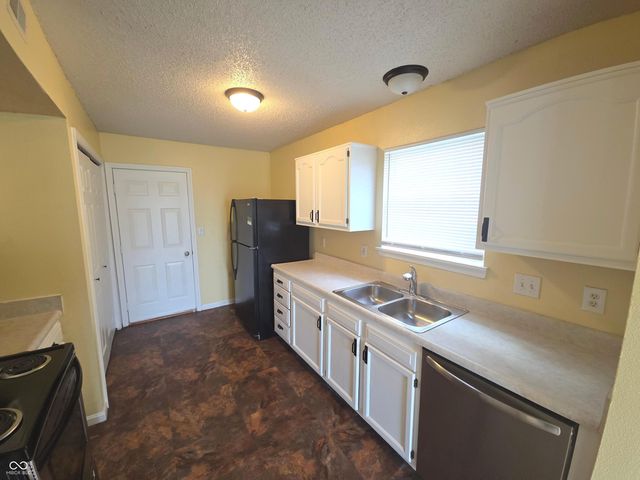 4320 Village Bend Lane, Indianapolis, IN 46254