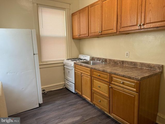 244 S FAIRVIEW AVE, Upper Darby, PA 19082
